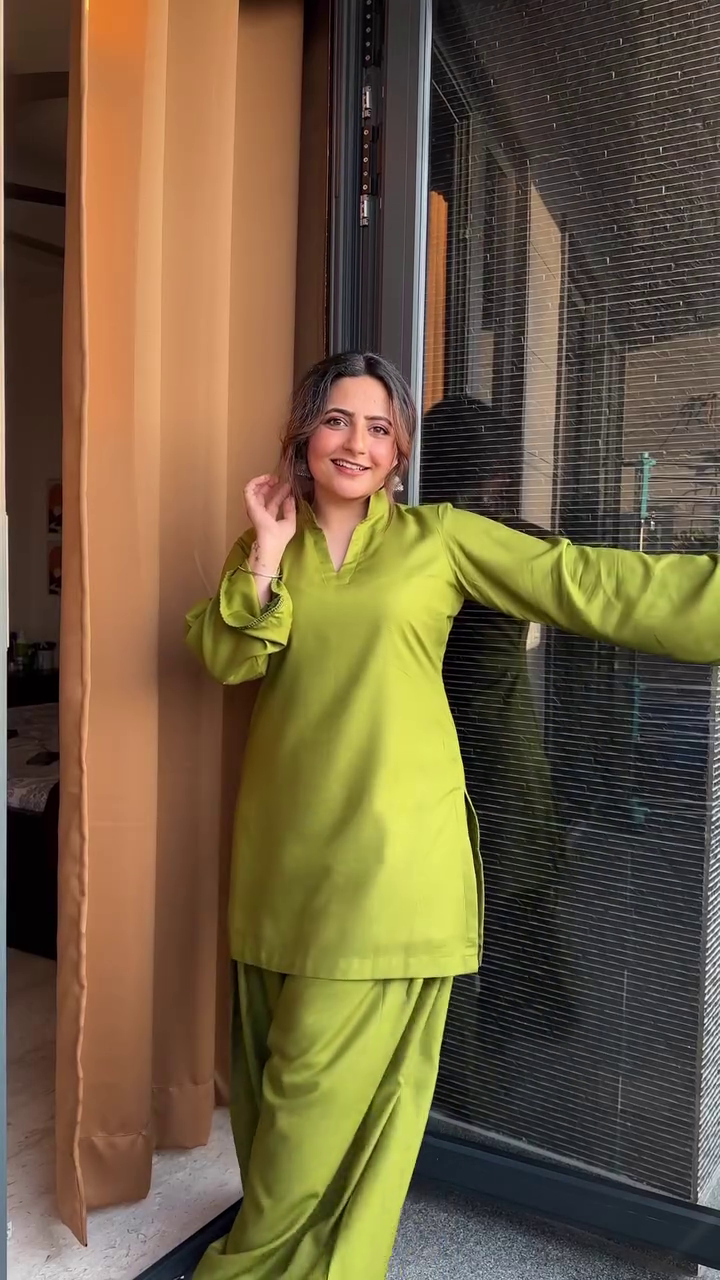 Elegant Green Satin Kurta Set – Luxe Comfort & Grace