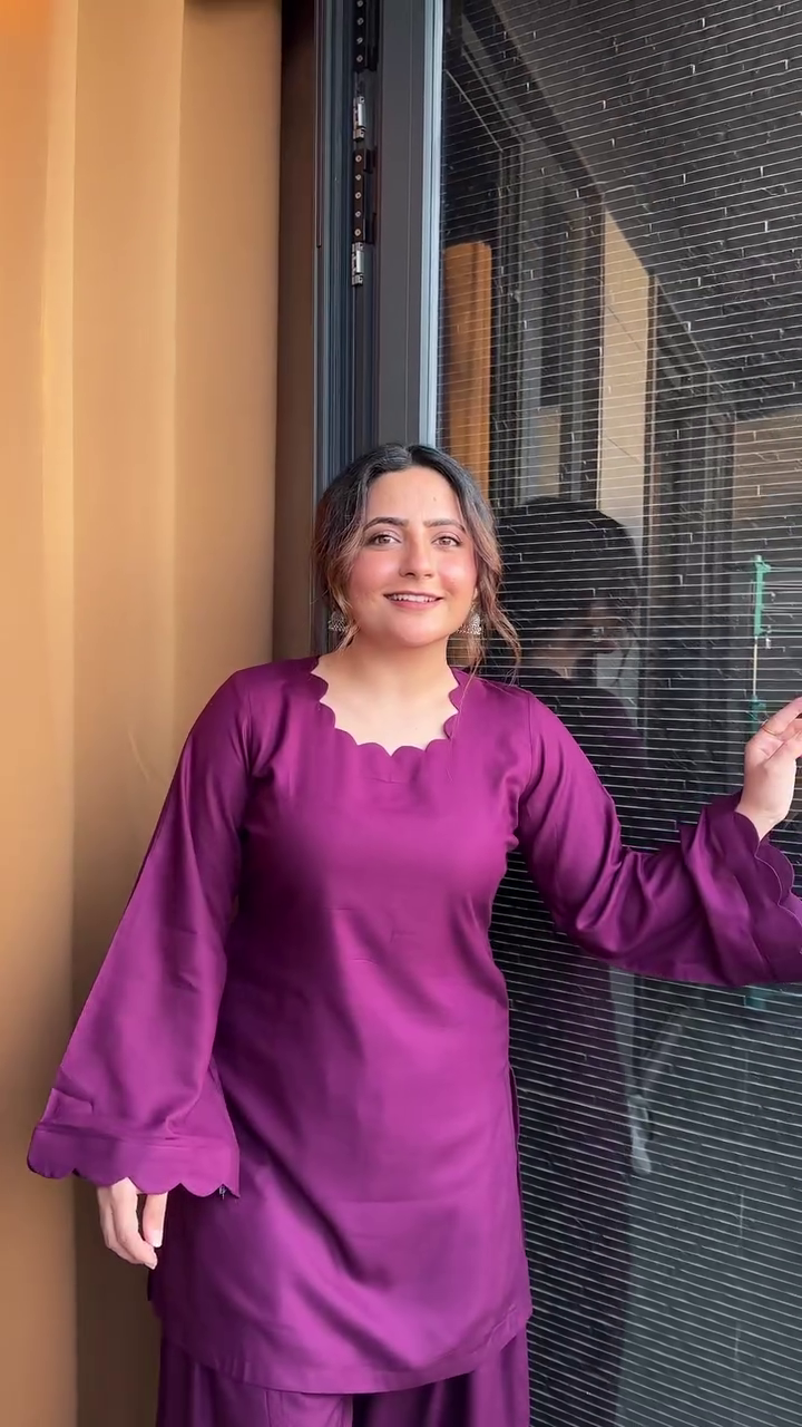 Elegant Green Satin Kurta Set – Luxe Comfort & Grace - Image 4