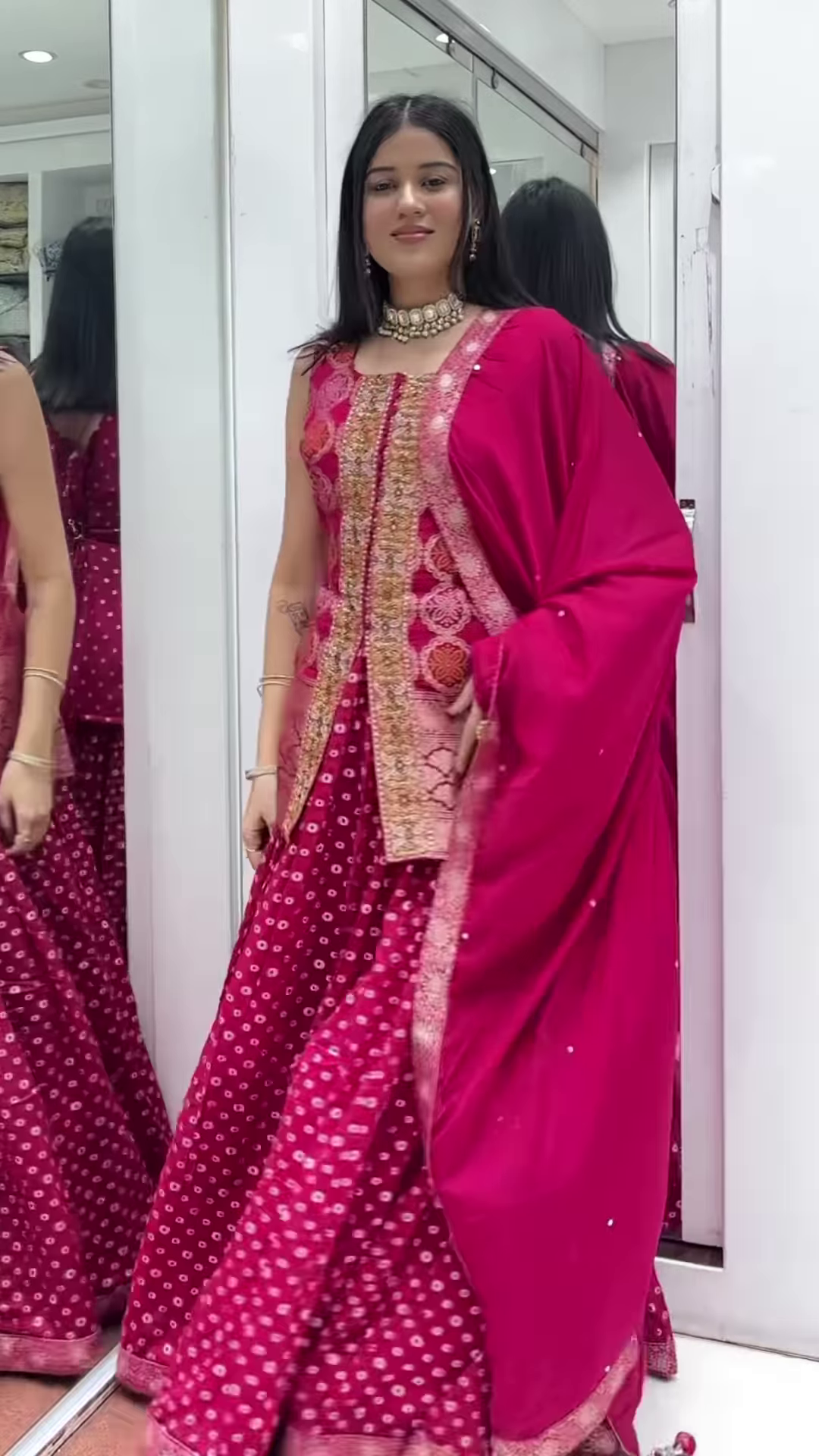 Elegant Pink Bandhani Lehenga with Embroidered Jacket - Image 3